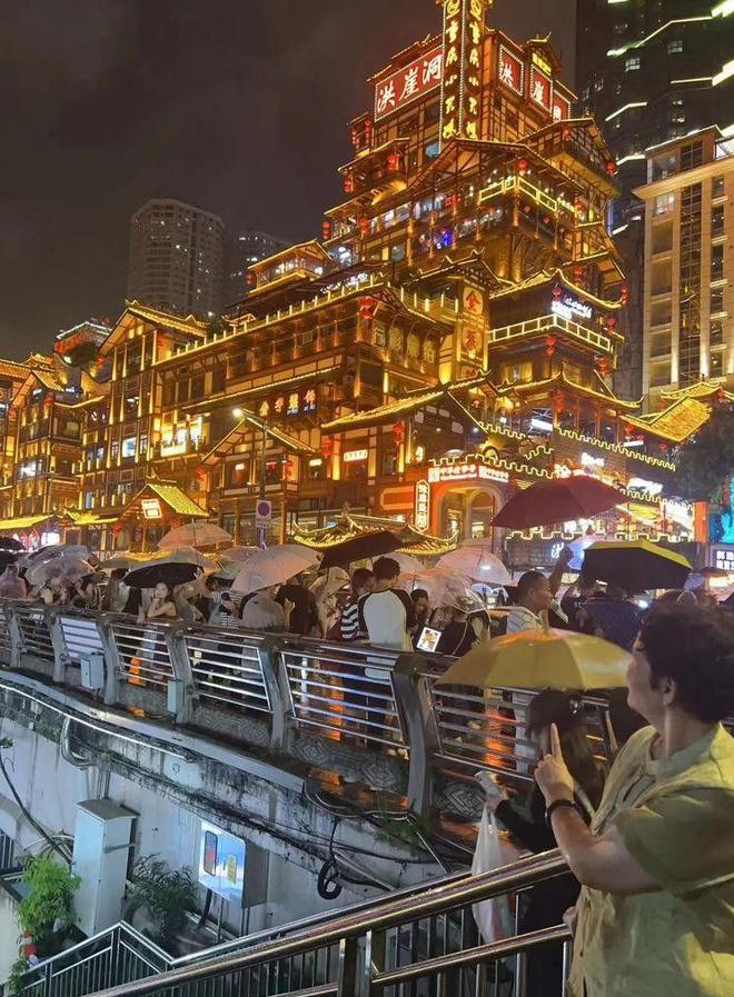 庆一周终于知道为什么游客多了pg电子重庆人的嘴真严来重(图4)