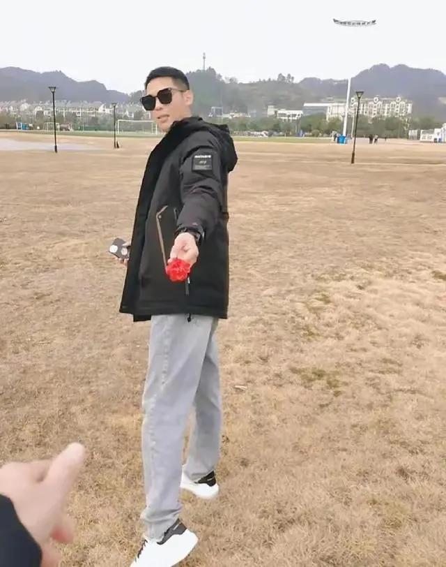 帅哥凌晨自杀！独子遗言曝光全网泪崩pg电子试玩入口突发！29岁郑州(图9)