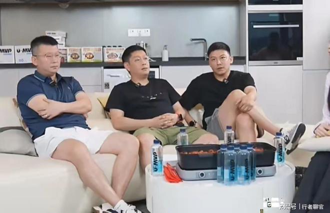 教练也要为生活奔波揭秘青黄不接原因pg电子试玩邱贻可陈玘直播带货金牌(图3)